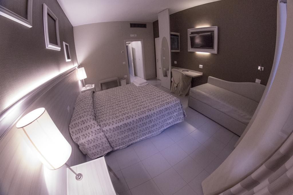 Hotel Degli Ulivi Феррандина Экстерьер фото